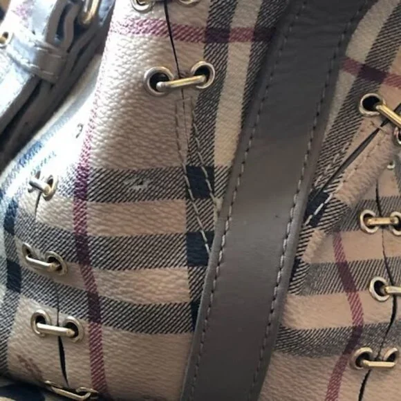 BURBERRY Lowry Tote Bag Red Knights Haymarket Check w Sage Trim Italy MSRP $1696 - Picture 7 of 8